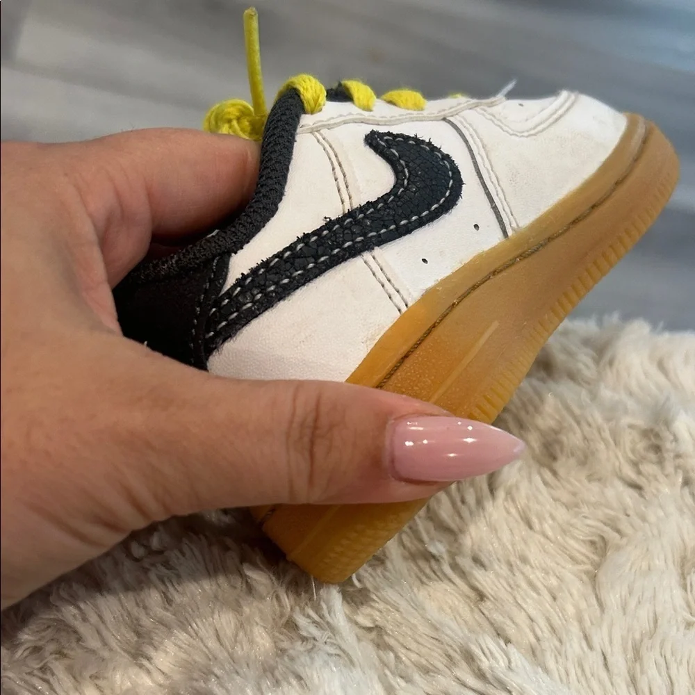 Toddler's Nike Force 1 LV8 White/Anthracite-Yellow Strike Size 4